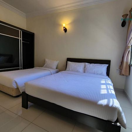 99 Kelawei Apartment Джордж Таун Екстериор снимка