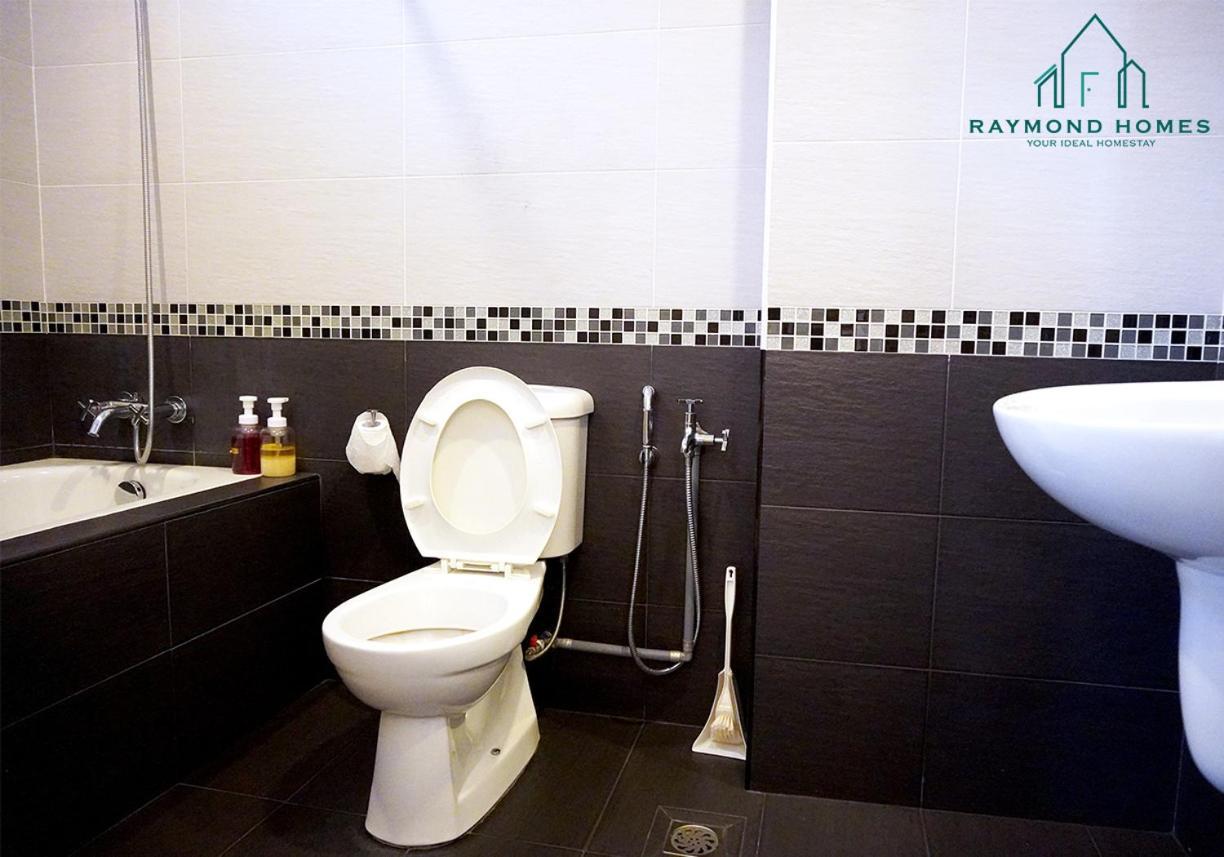 99 Kelawei Apartment Джордж Таун Екстериор снимка