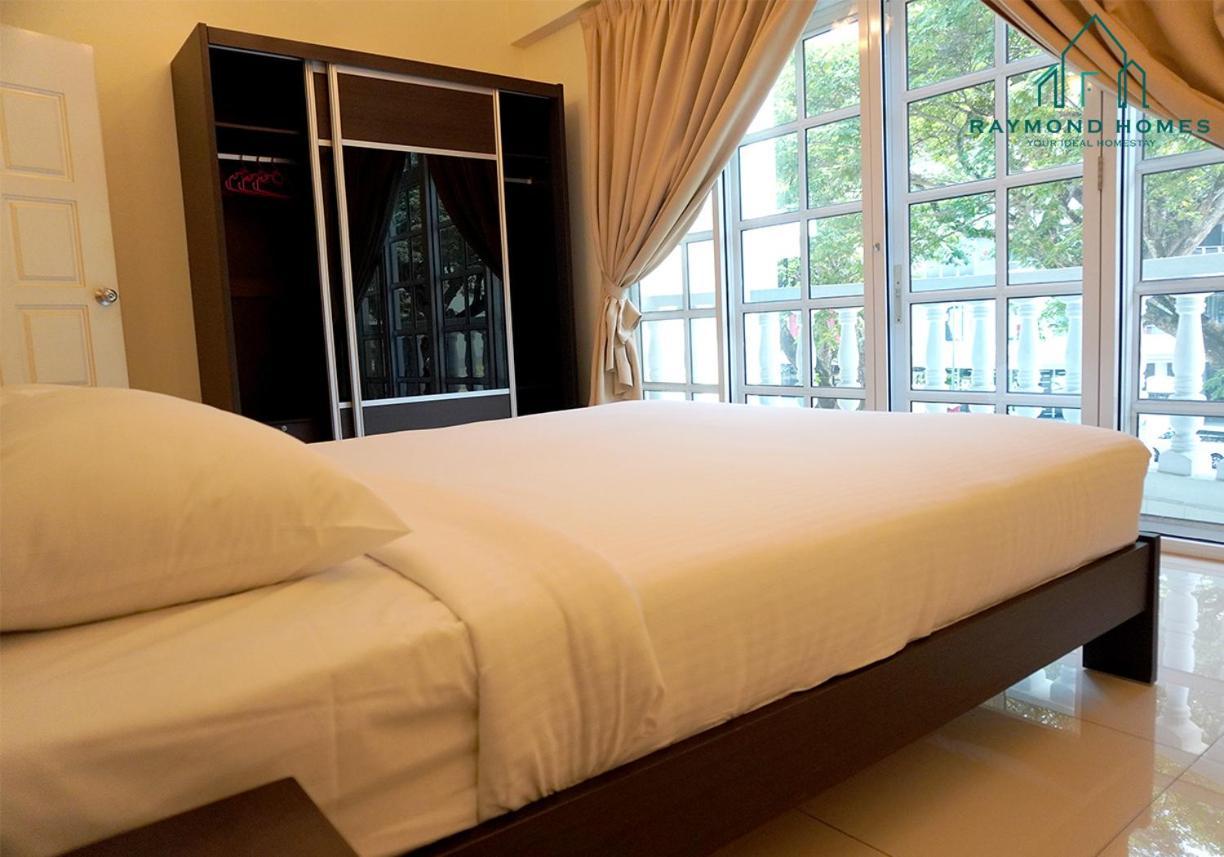 99 Kelawei Apartment Джордж Таун Екстериор снимка