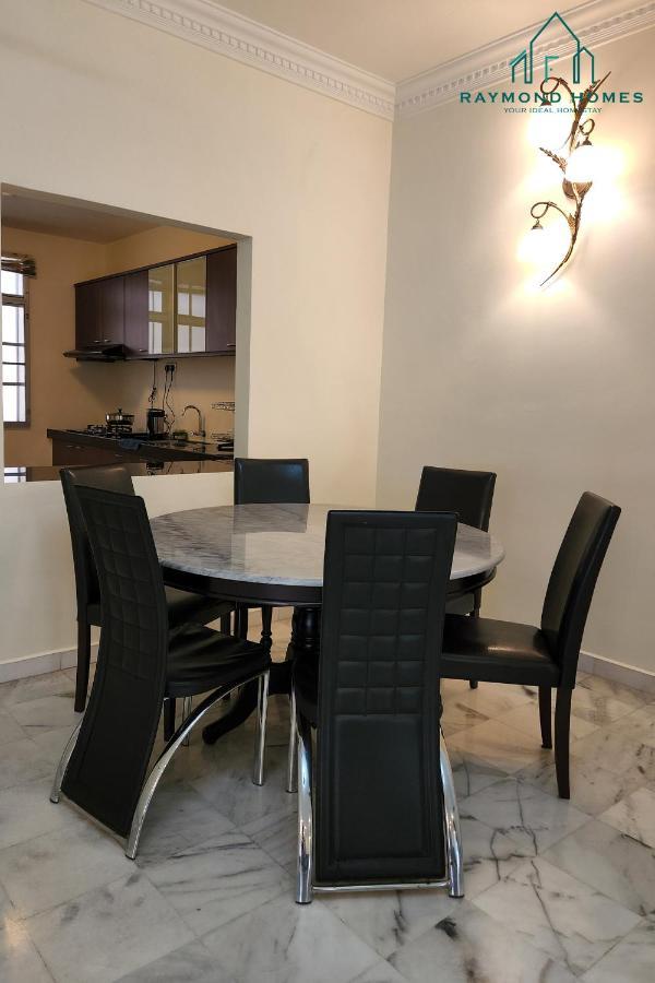 99 Kelawei Apartment Джордж Таун Екстериор снимка