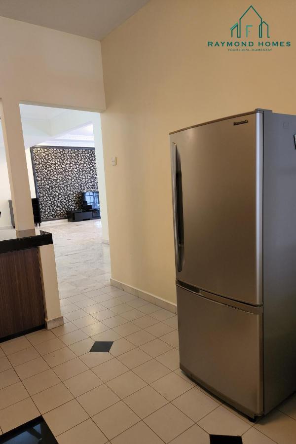 99 Kelawei Apartment Джордж Таун Екстериор снимка